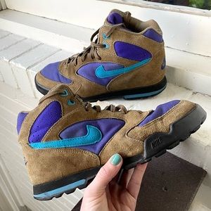 Vintage Womens Nike Caldera Plus ACG Hiking Boots Shoes 10 Brown Purple Blue